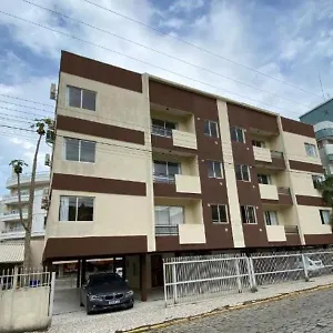 https://apartamento-101-50m-da-praia-de-bombinhas.santa-catarina-brasil.com